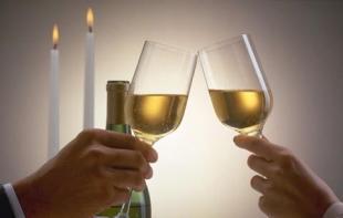 兰州酒后代驾服务 专业守护，让您“喝酒不开车，开车不喝酒”